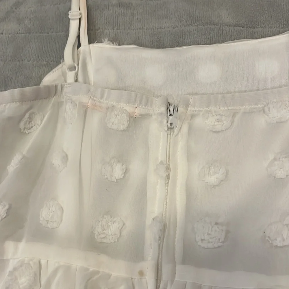 Mi Ami Tiered White Mini Dress size Small - Picture 6 of 8
